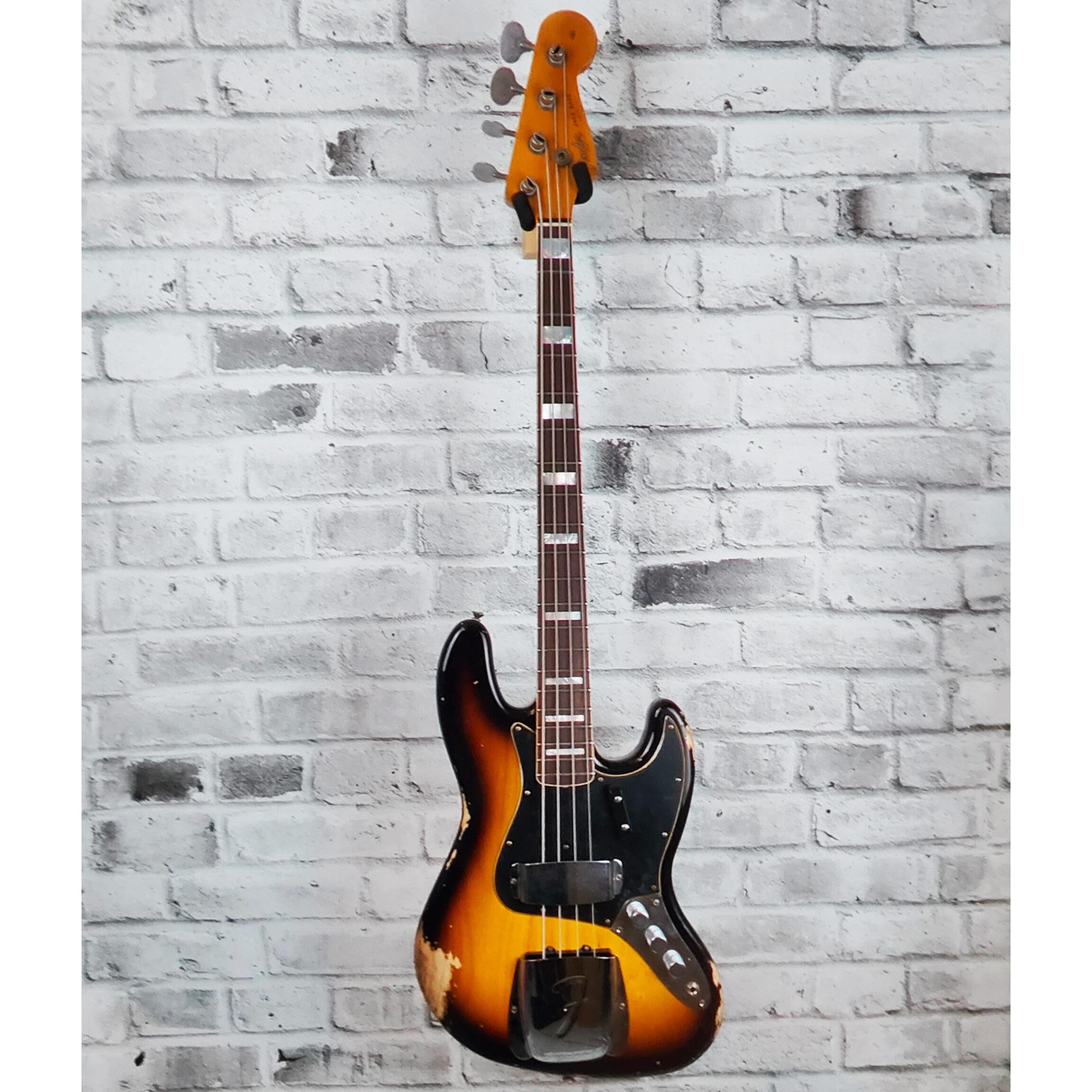 Fender Custom Shop Limited Edition Custom Jazz Bass Heavy Relic, Round-Lam Rosewood Fingerboard, Faded Aged 3-Color Sunburst